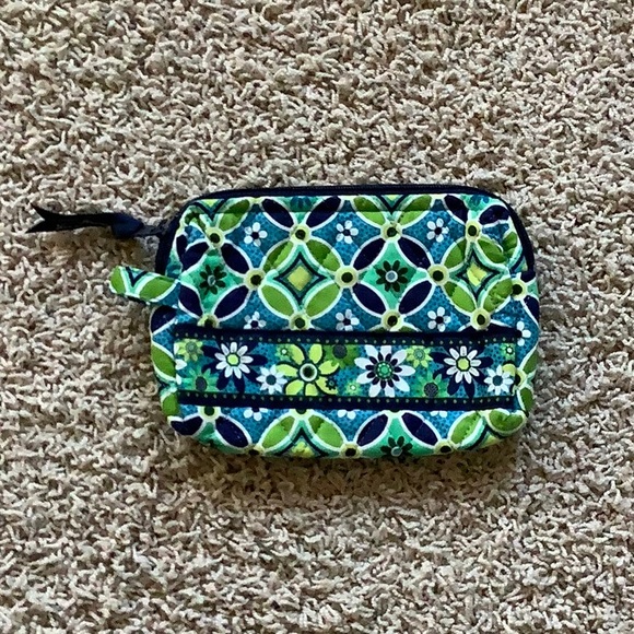 NWOT-Vera Bradley bag with matching cosmetic bag - Picture 11 of 13